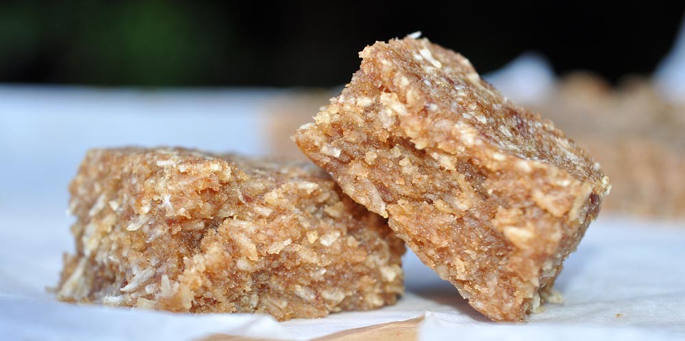 Raw-Lemon-Drizzle-Bars