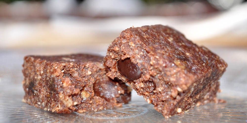 No-Bake Chocolate Hazelnut Energy Bars