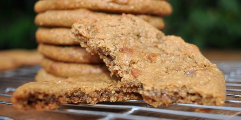 Coffee and Walnut Cookies