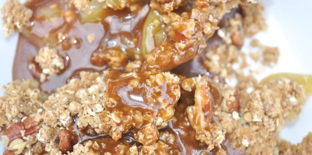 Apple Crisp with Caramel Sauce