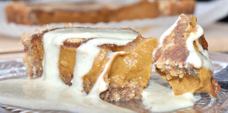 Thanksgiving Pumpkin Pie with Vanilla Bean Custard