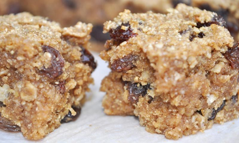 Banana-and-Raisin-Flapjacks-0007