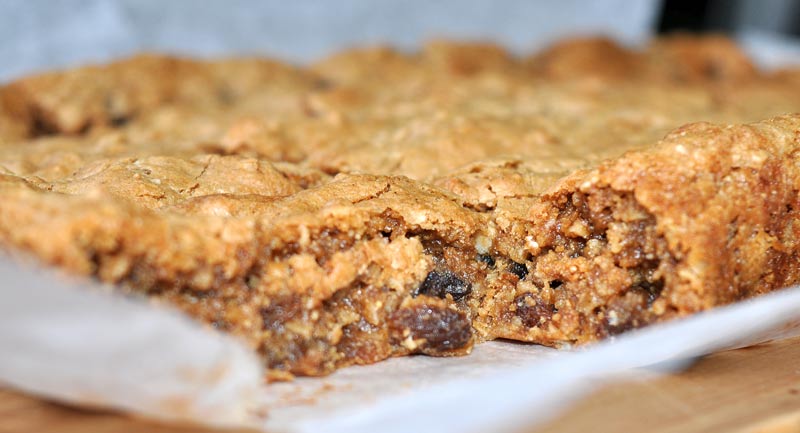 Lemon Sultana And Oat Cookie Slice