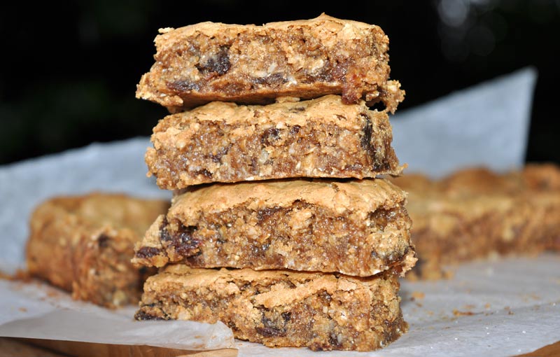 Lemon Sultana And Oat Cookie Slice