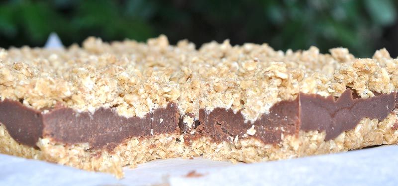 No Bake Chocolate Peanut Oat Bars