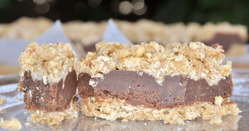 No Bake Chocolate Peanut Oat Bars