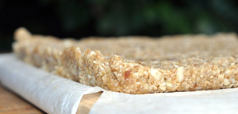 No Bake Date and Brazil Nut Energy Bars