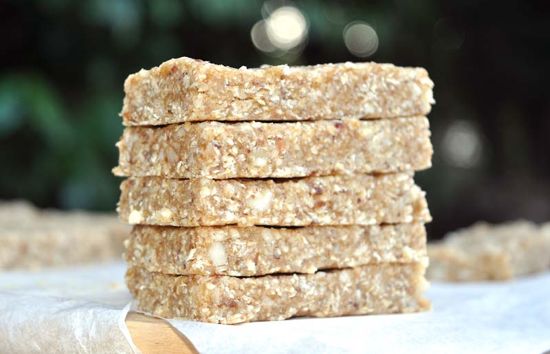 No Bake Date and Brazil Nut Energy Bars