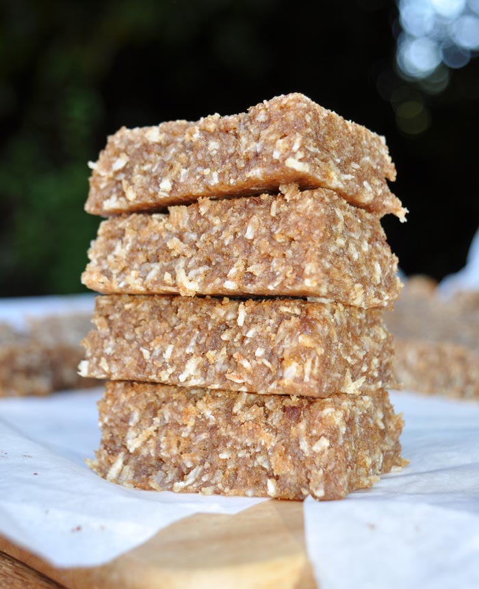 Raw Lemon Drizzle Bars