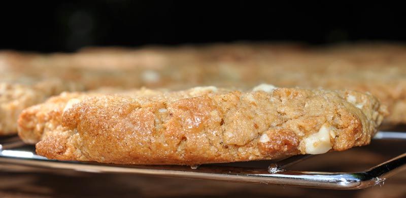 Orange and Cashew Nut Cookies