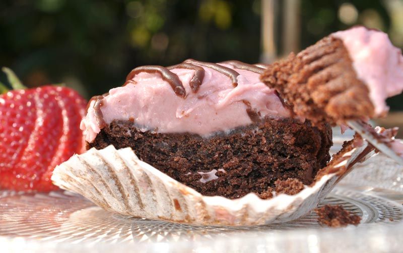 Chocolate Cupcakes With Strawberry Cheesecake Frosting 0010