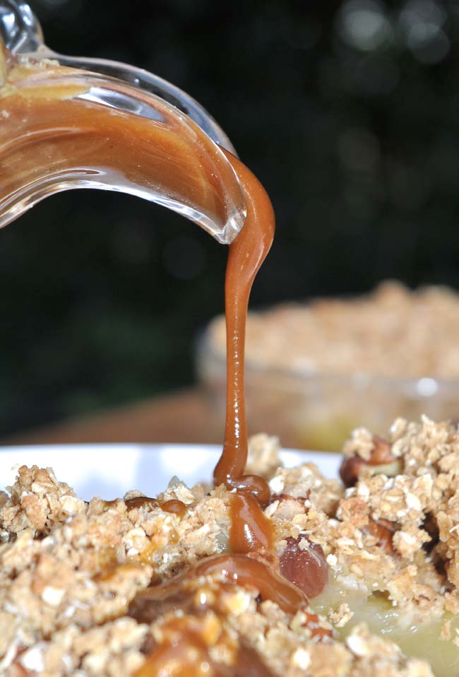 Apple Crisp with Caramel Sauce