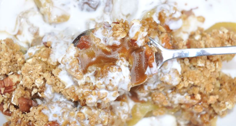 Apple Crisp with Caramel Sauce