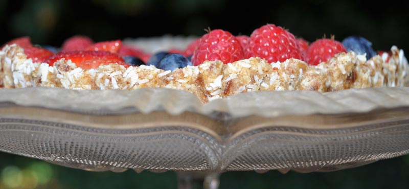 raw berry tart