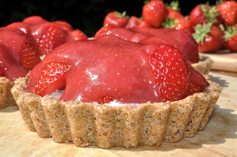 Yummy-Strawberry-Coconut-Cream-Tart